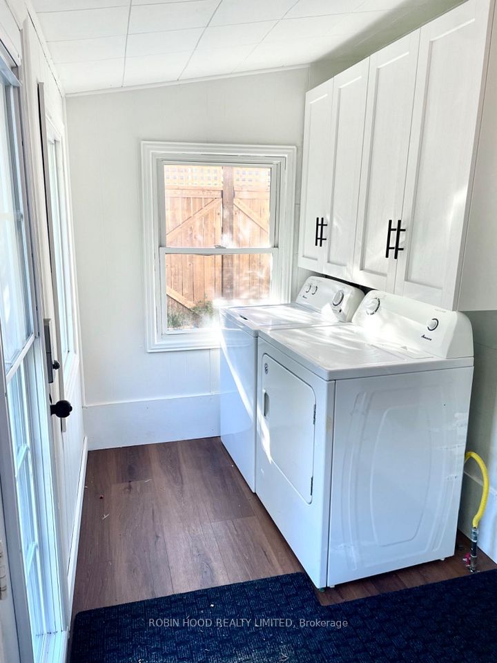 160 Oakdale Avenue, St. Catharines, ON L2P 2K9 5