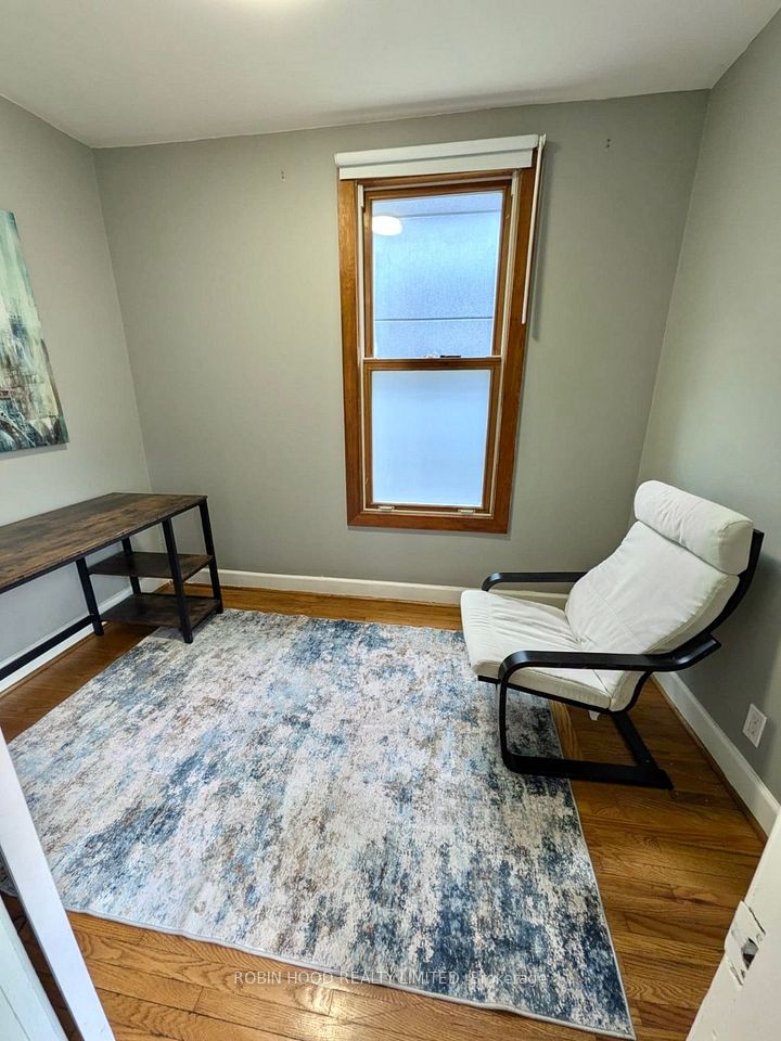 160 Oakdale Avenue, St. Catharines, ON L2P 2K9 7