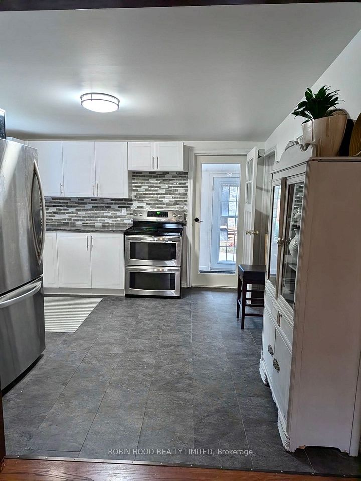 160 Oakdale Avenue, St. Catharines, ON L2P 2K9 11