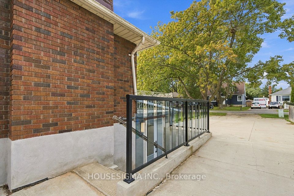 36 Else Street Basement, St. Catharines, ON L2N 2C1 24