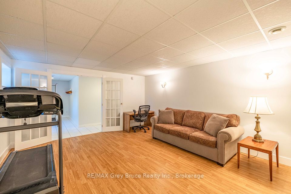 2353 5th Avenue W, Owen Sound, ON N4K 5C7 22