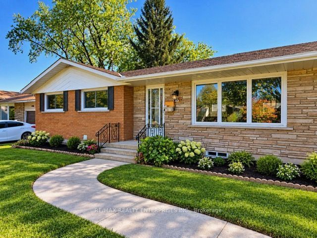 Detached at 60 Royal Manor Drive MAIN, St. Catharines, ON L2M 4L6