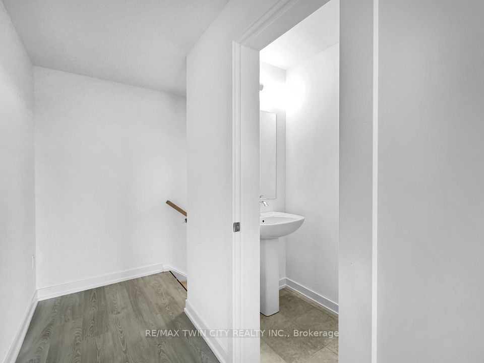 8 Miseferi Crescent 12, Cambridge, ON N1T 0J1 20