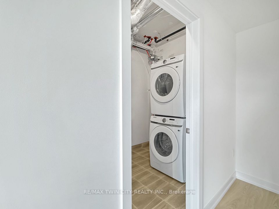 8 Miseferi Crescent 12, Cambridge, ON N1T 0J1 22