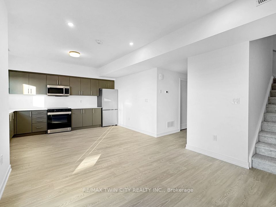 8 Miseferi Crescent 12, Cambridge, ON N1T 0J1 9