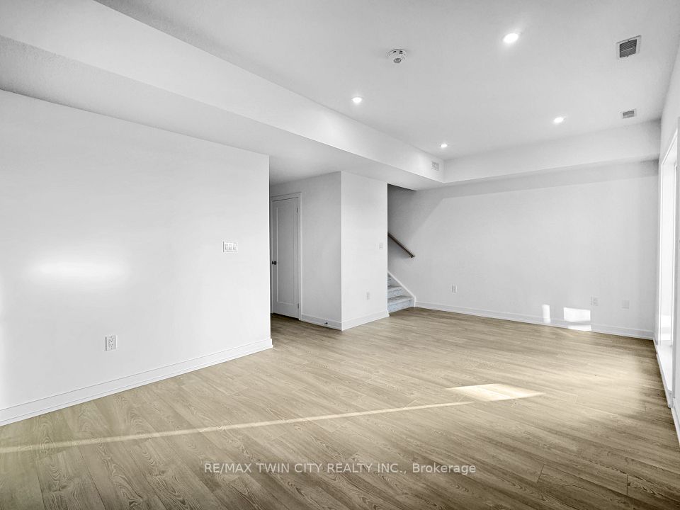 8 Miseferi Crescent 12, Cambridge, ON N1T 0J1 15