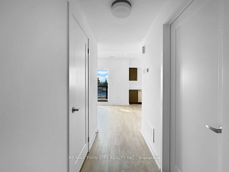 8 Miseferi Crescent 12, Cambridge, ON N1T 0J1 8
