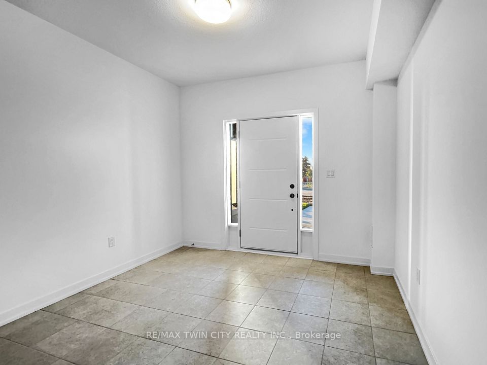 8 Miseferi Crescent 12, Cambridge, ON N1T 0J1 3