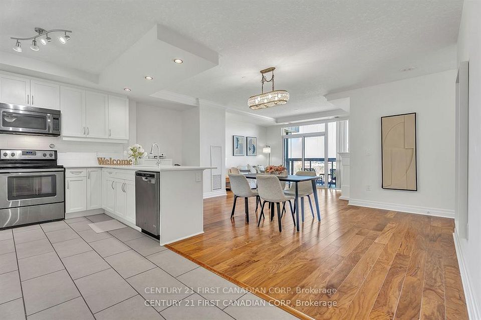 240 Villagewalk Boulevard 812, London North, ON N6G 0P6 15