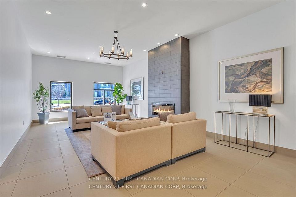 240 Villagewalk Boulevard 812, London North, ON N6G 0P6 8