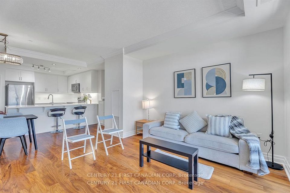 240 Villagewalk Boulevard 812, London North, ON N6G 0P6 4