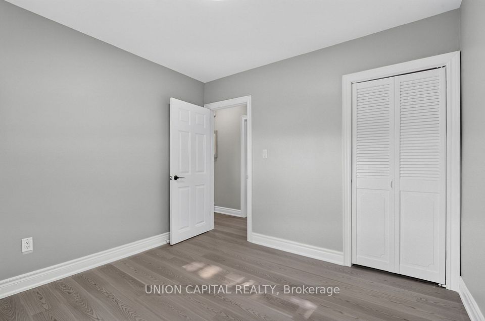 30 Collier Road N, Thorold, ON L2V 2X1 24