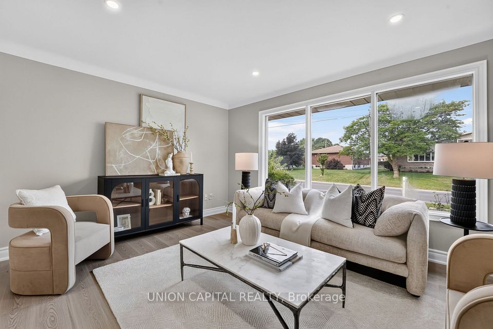 Detached at 30 Collier Road N, Thorold, ON L2V 2X1