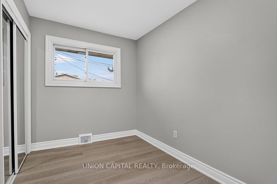30 Collier Road N, Thorold, ON L2V 2X1 18