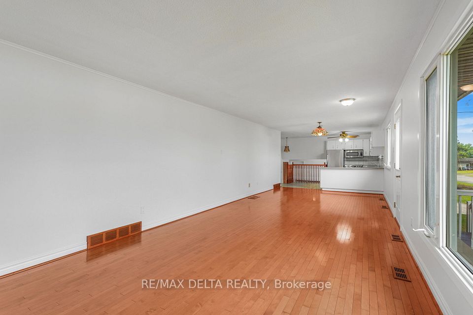 2022 Patricia Street, Clarence-Rockland, ON K4K 1C1 5
