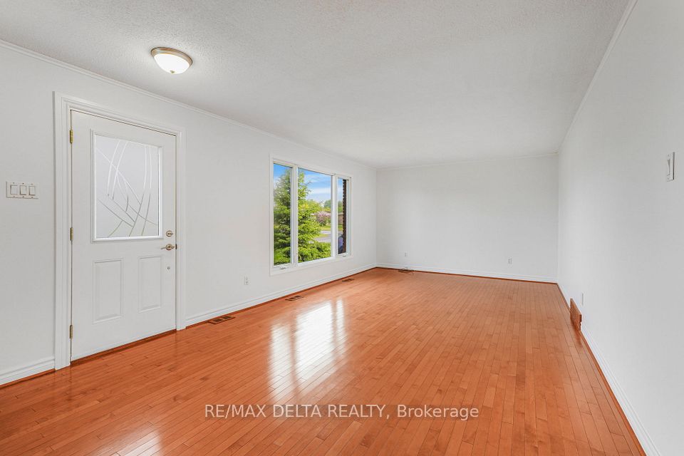 2022 Patricia Street, Clarence-Rockland, ON K4K 1C1 3