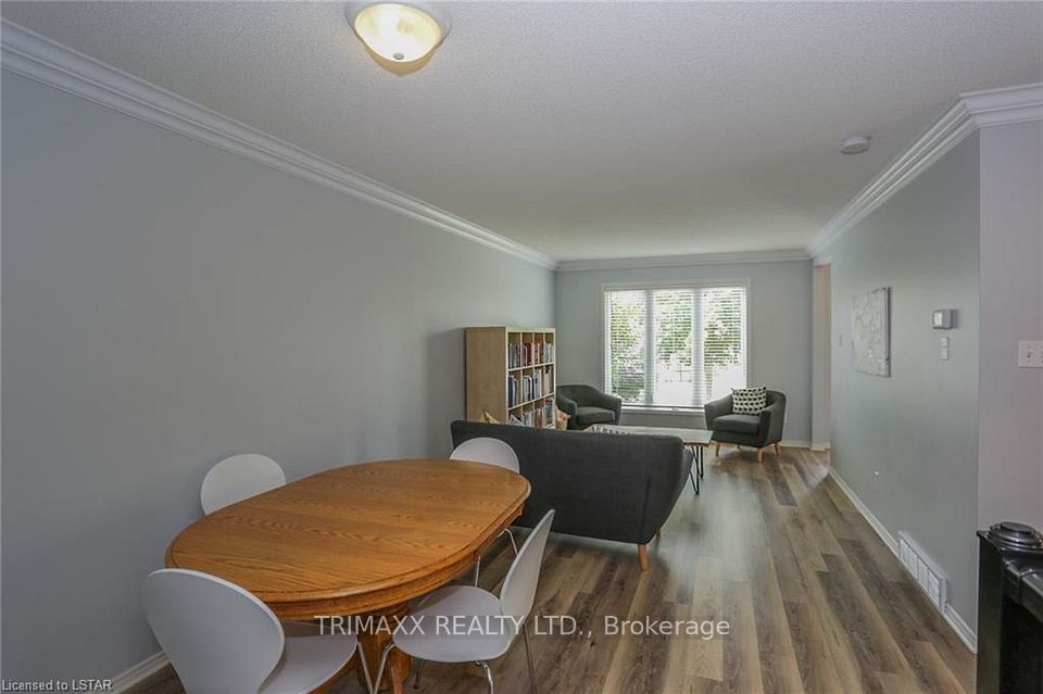 54 TANOAK Drive, London North, ON N6G 5A1 11