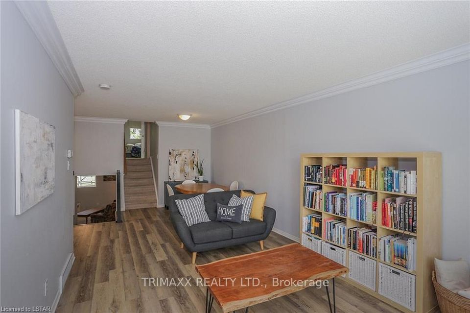 54 TANOAK Drive, London North, ON N6G 5A1 5