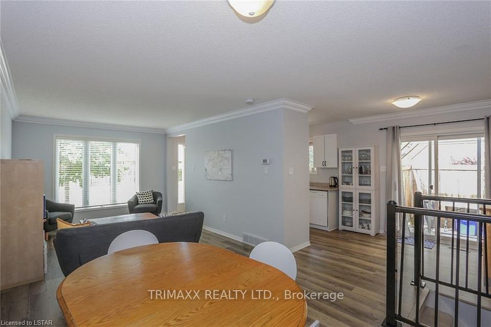 54 TANOAK Drive, London North, ON N6G 5A1 10