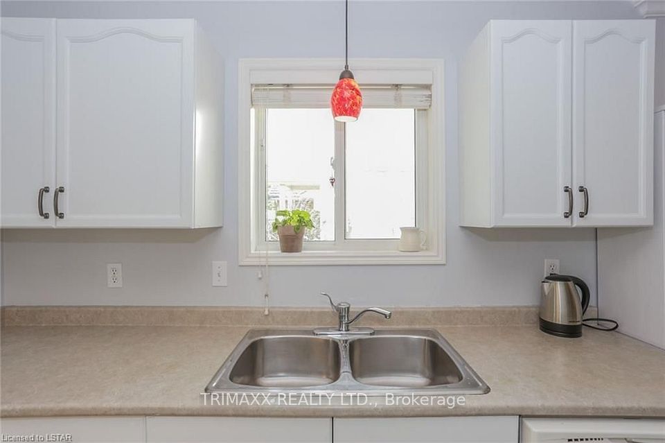 54 TANOAK Drive, London North, ON N6G 5A1 15