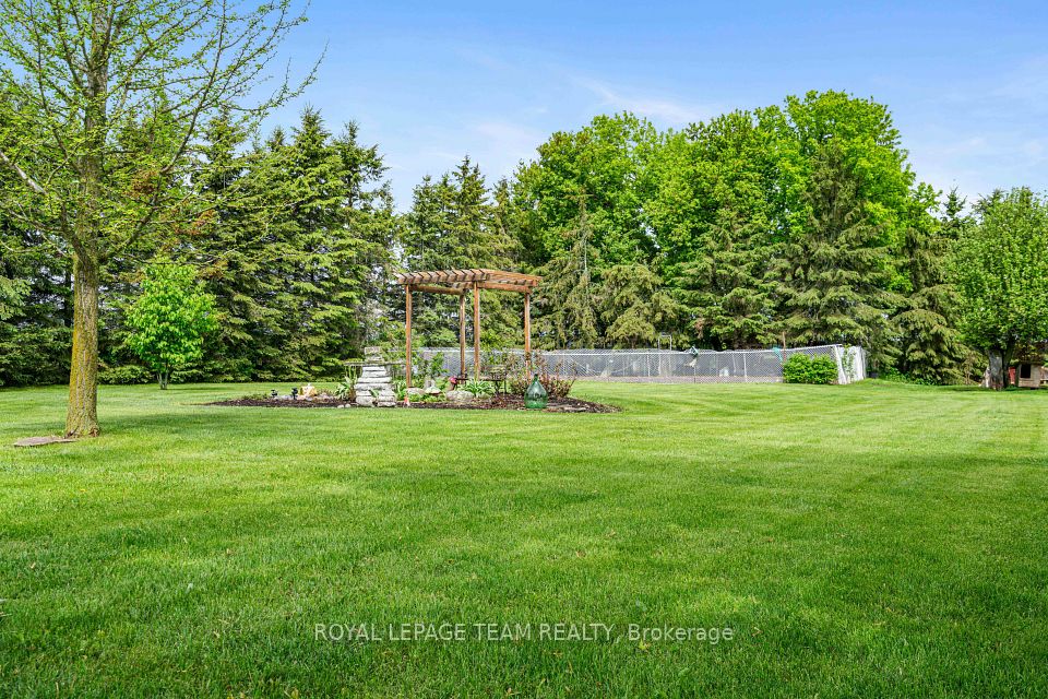 13585 County 9 Road, North Dundas, ON K0C 1H0 3