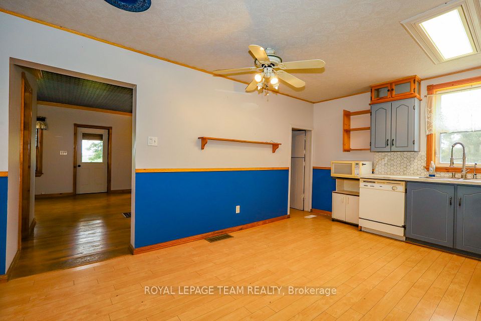 13585 County 9 Road, North Dundas, ON K0C 1H0 10