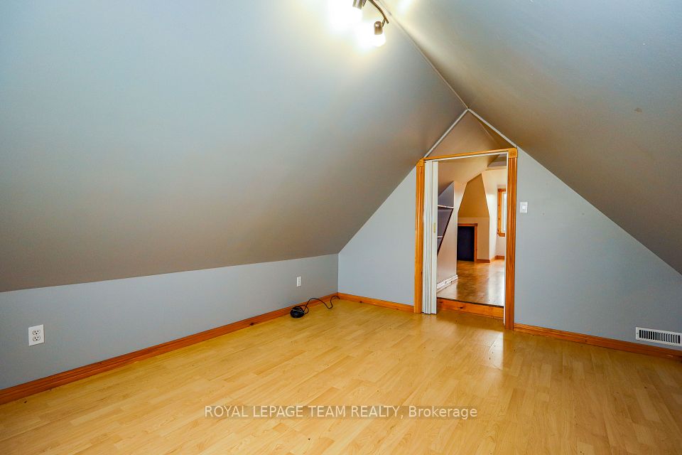 13585 County 9 Road, North Dundas, ON K0C 1H0 18