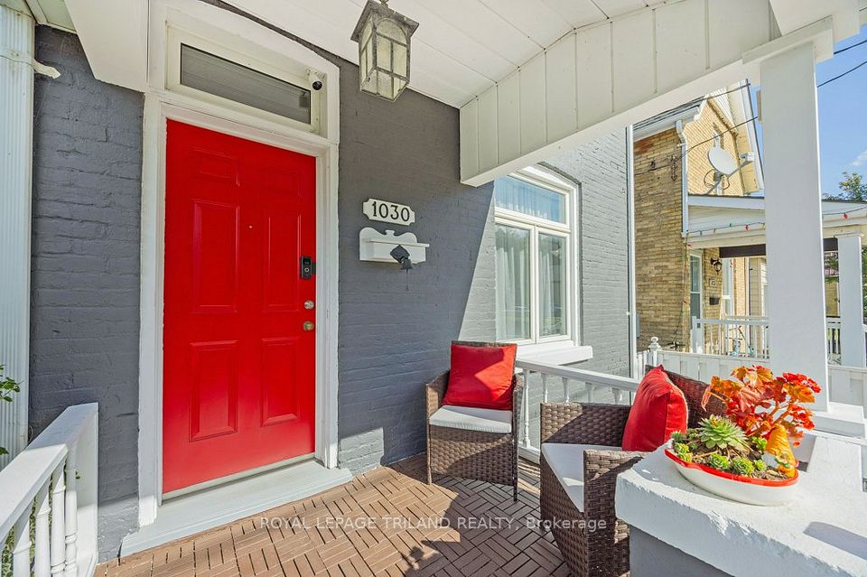 1030 York Street, London East, ON N5W 2T5 3