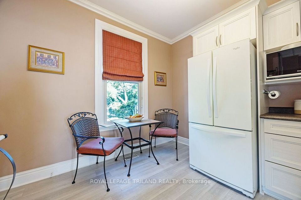 1030 York Street, London East, ON N5W 2T5 18