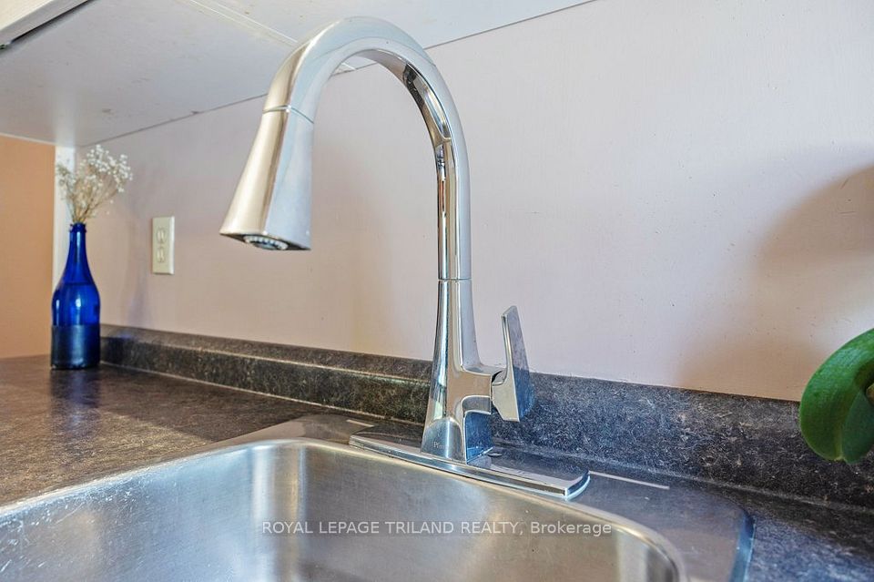 1030 York Street, London East, ON N5W 2T5 19