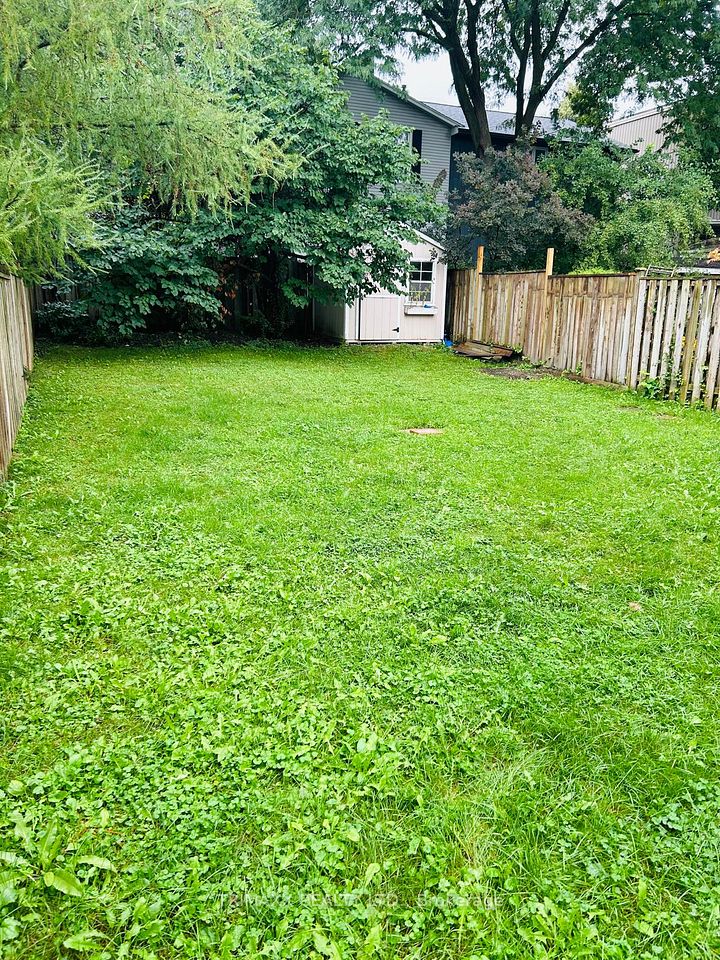 54 TANOAK Drive, London North, ON N6G 5A1 23