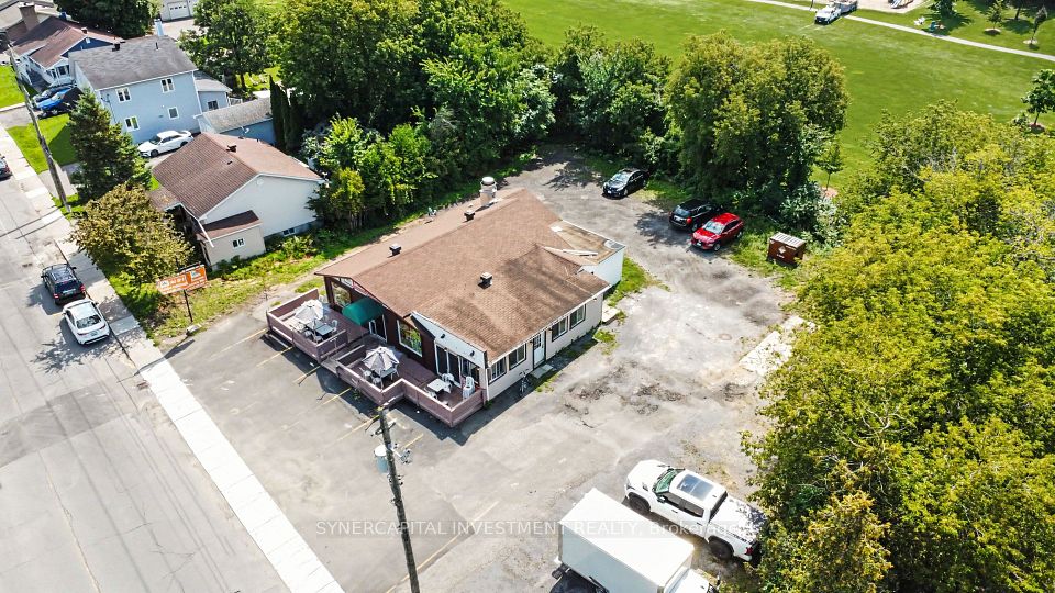623-655 Laurier St Street, Clarence-Rockland, ON K4K 1E7 2