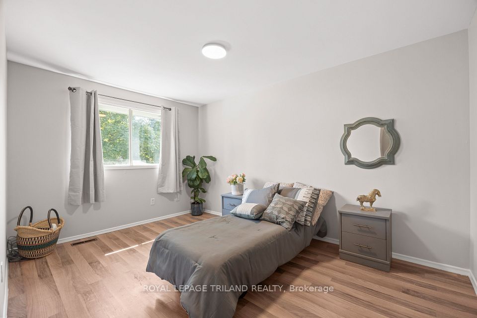 1769 Aldersbrook Road, London North, ON N6G 3E2 21