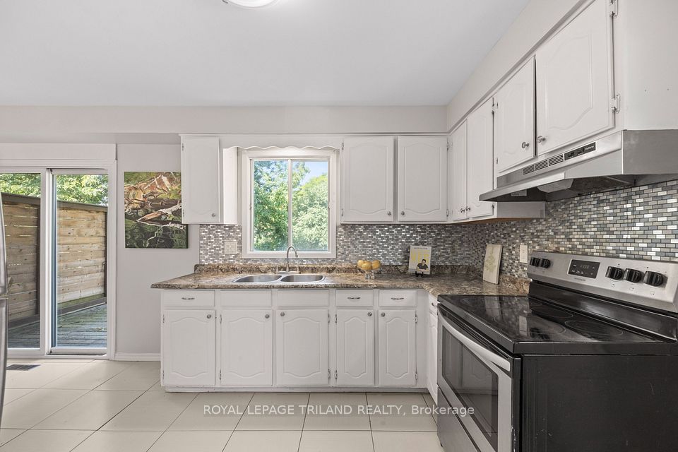 1769 Aldersbrook Road, London North, ON N6G 3E2 10