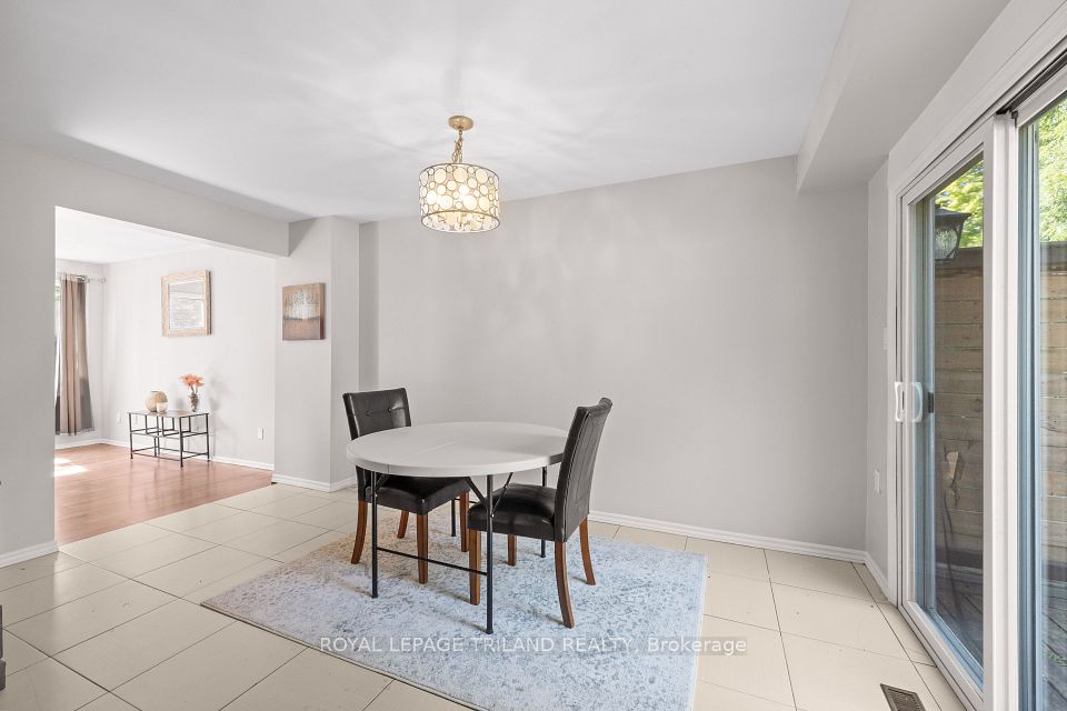 1769 Aldersbrook Road, London North, ON N6G 3E2 8