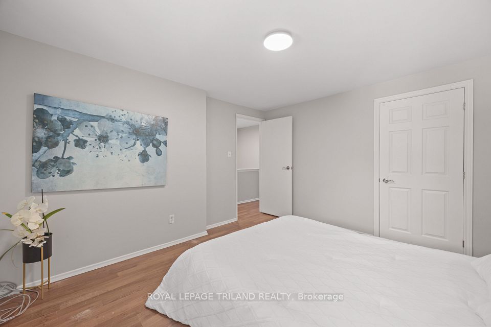 1769 Aldersbrook Road, London North, ON N6G 3E2 18