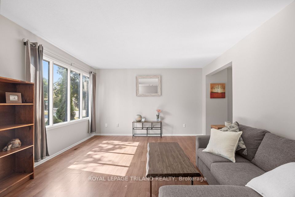 1769 Aldersbrook Road, London North, ON N6G 3E2 6