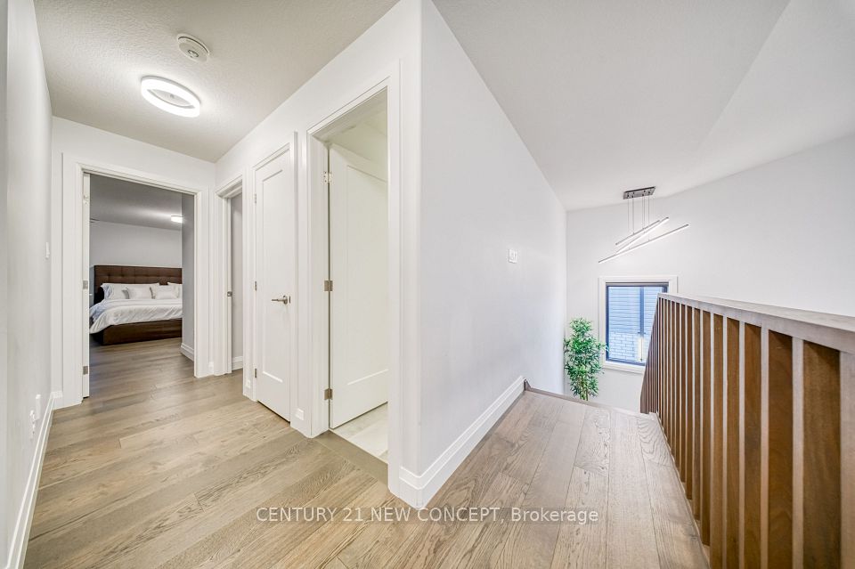 1757 Applerock Avenue, London North, ON N6G 0X7 23