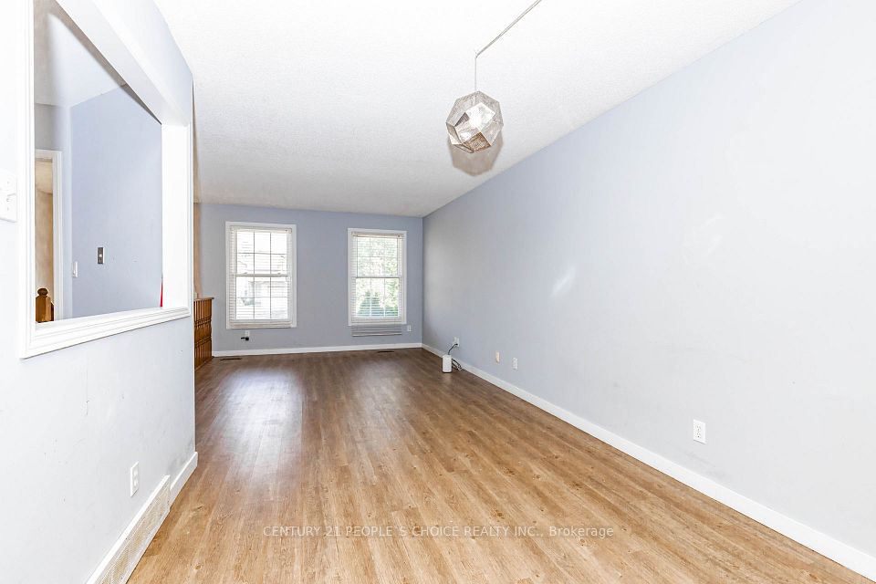 29 Julia Court, London East, ON N5V 4X1 12