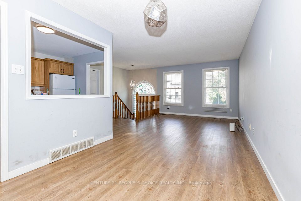 29 Julia Court, London East, ON N5V 4X1 11