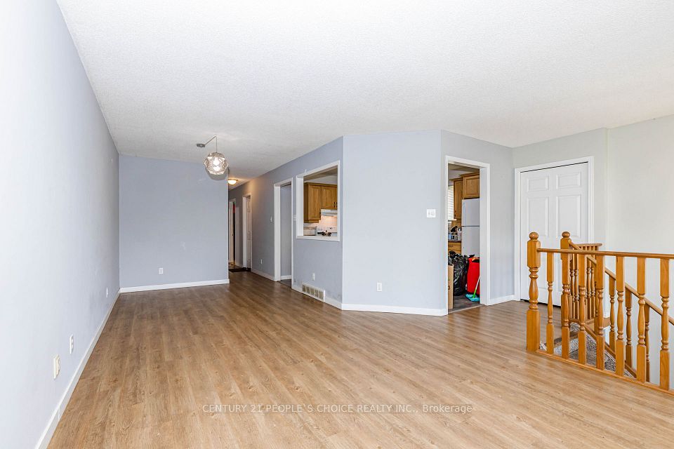 29 Julia Court, London East, ON N5V 4X1 9