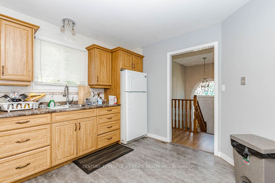 29 Julia Court, London East, ON N5V 4X1 15