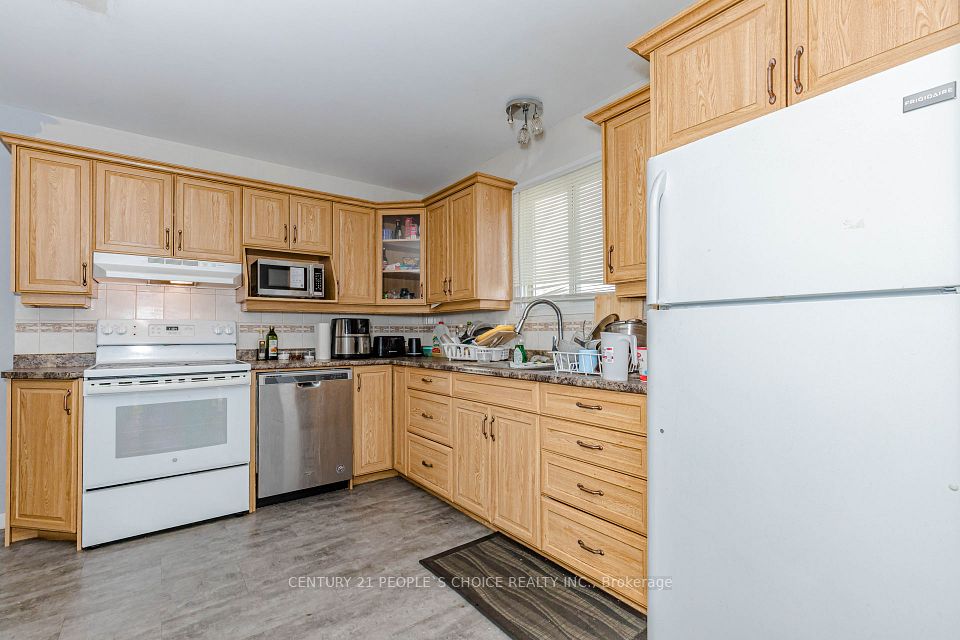 29 Julia Court, London East, ON N5V 4X1 13