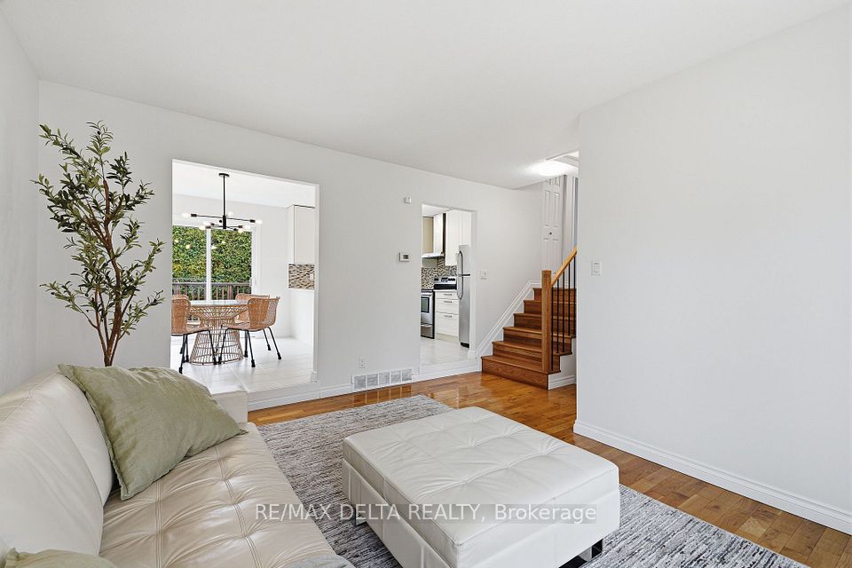 934 Cote Street, Clarence-Rockland, ON K4K 1J9 7