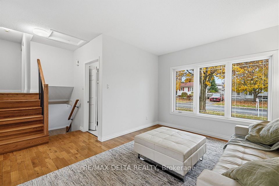 934 Cote Street, Clarence-Rockland, ON K4K 1J9 5