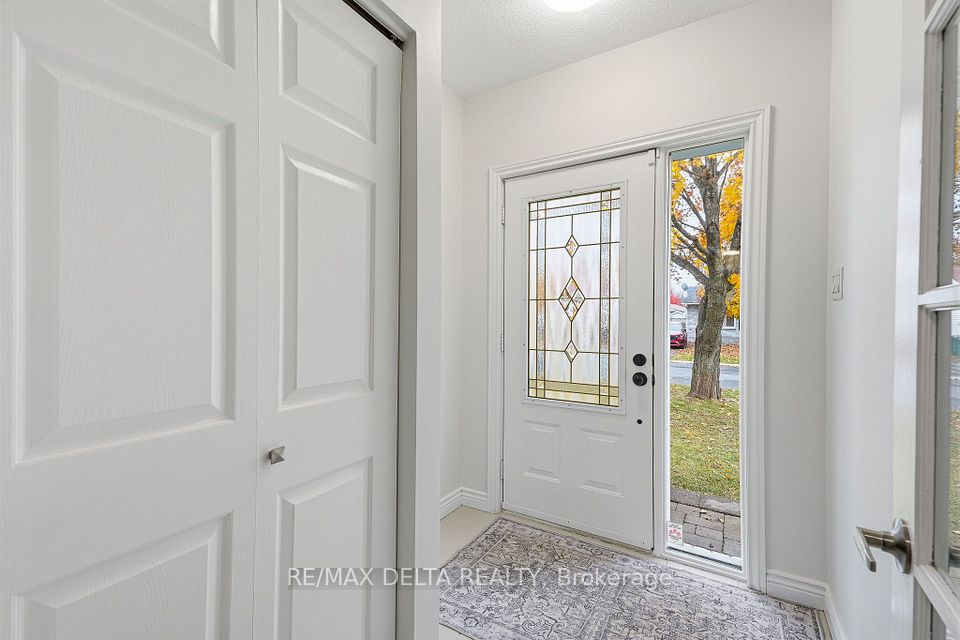 934 Cote Street, Clarence-Rockland, ON K4K 1J9 3