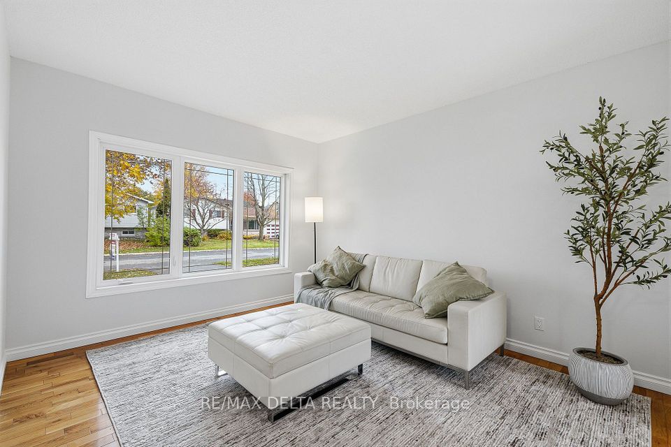 934 Cote Street, Clarence-Rockland, ON K4K 1J9 4