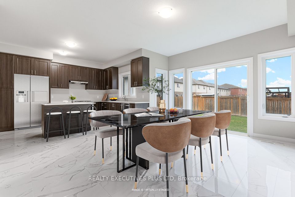15 Venture Way, Thorold, ON L2V 0G9 8