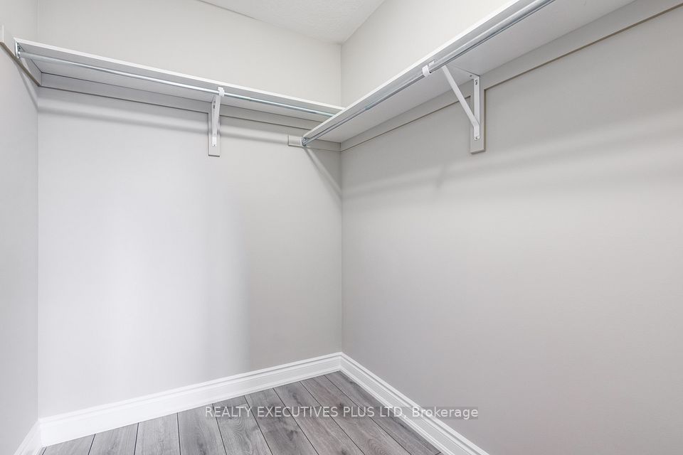 15 Venture Way, Thorold, ON L2V 0G9 23