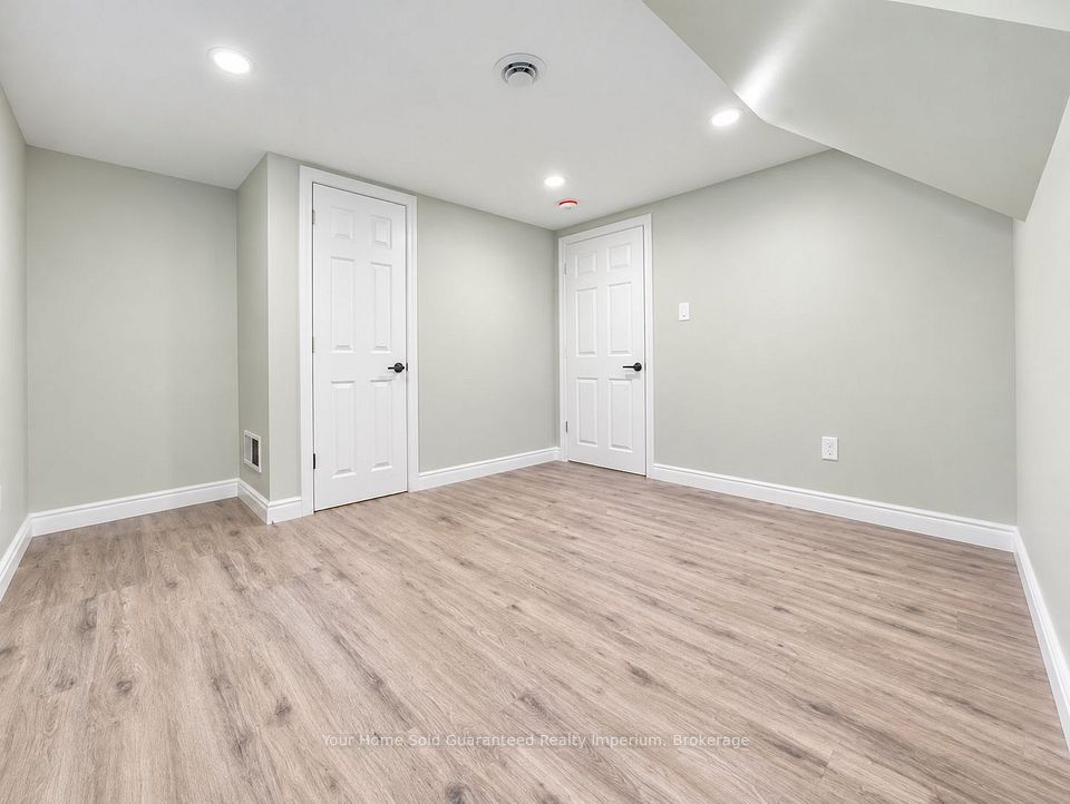 3 RAMSEY Street Lower, St. Catharines, ON L2N 2K2 7